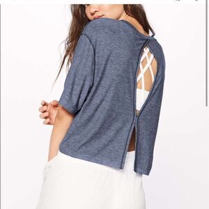 Lululemon Intended Short Sleeve - Heathered Dark Cobalt Size 6